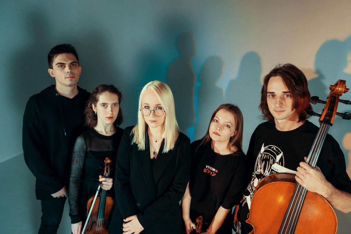 Состав квартета бонд. Грузинский квартет из женщин. Краш квартет. Краш квартет. Квартет игра английский.