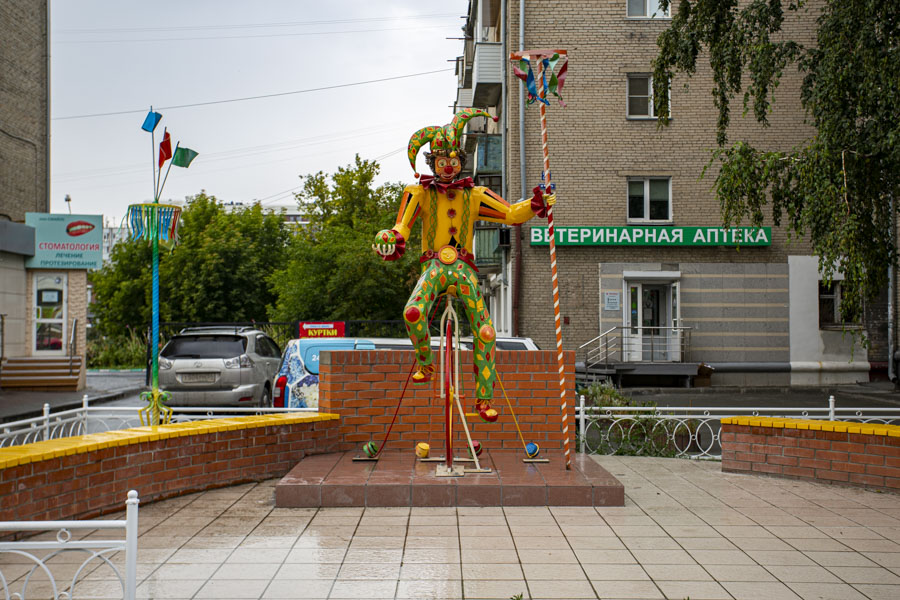 Памятники новосибирска фото и описание необычные