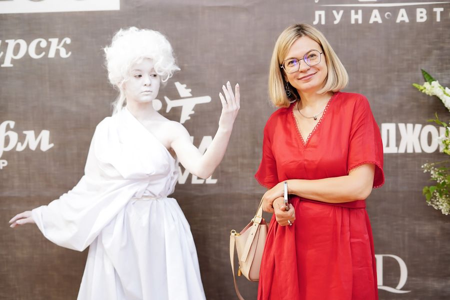 Фото Красная дорожка, джаз и ангелы: деловой портал BFM.ru в Новосибирске провёл для партнеров «Бизнес-вечер в музее» 17