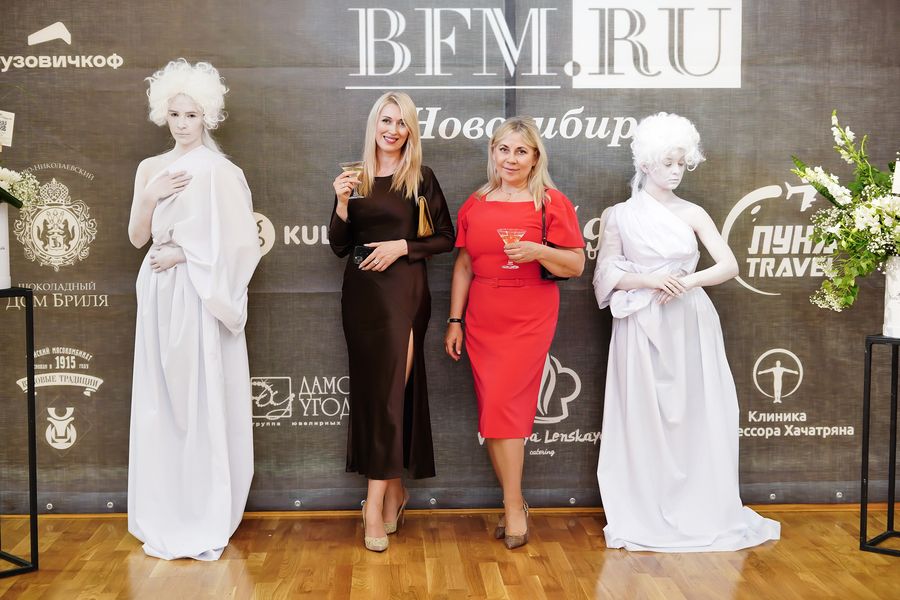 Фото Красная дорожка, джаз и ангелы: деловой портал BFM.ru в Новосибирске провёл для партнеров «Бизнес-вечер в музее» 20