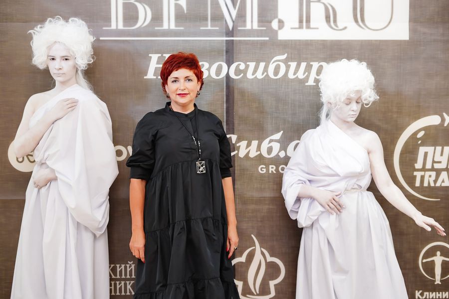 Фото Красная дорожка, джаз и ангелы: деловой портал BFM.ru в Новосибирске провёл для партнеров «Бизнес-вечер в музее» 26