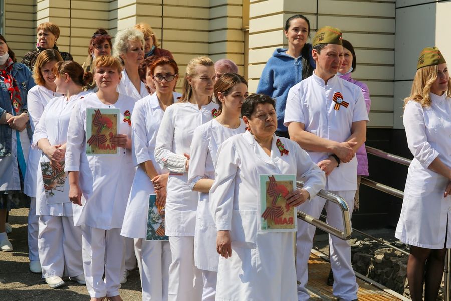 Фото В Новосибирском областном клиническом госпитале ветеранов-пациентов поздравили с 77-летием Победы 24