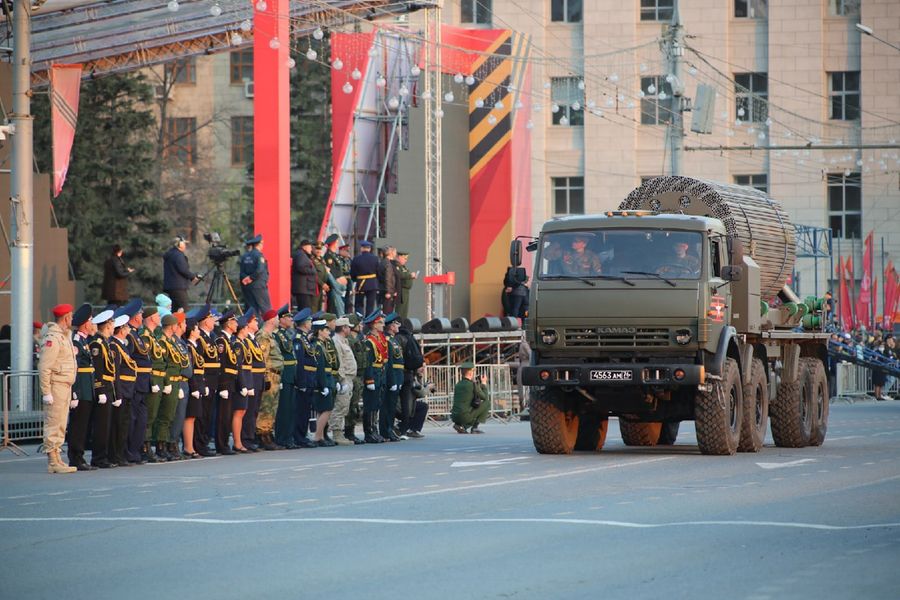Фото Первым шёл танк Т-34: в Новосибирске прошла репетиция Парада Победы 21