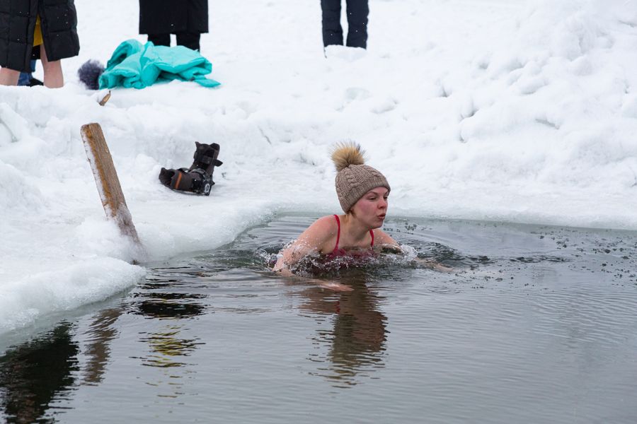 Фото Двенадцать с половиной метров холода: моржи Новосибирской области открыли сезон 4