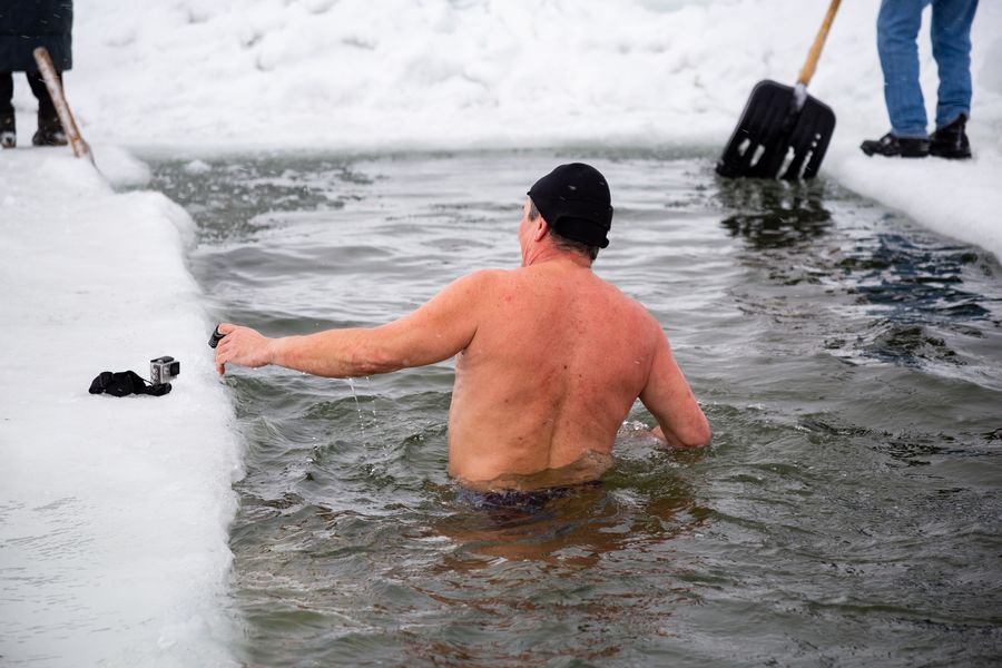 Фото Двенадцать с половиной метров холода: моржи Новосибирской области открыли сезон 9