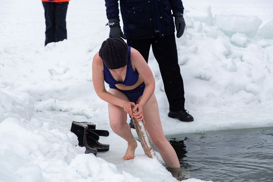 Фото Двенадцать с половиной метров холода: моржи Новосибирской области открыли сезон 10