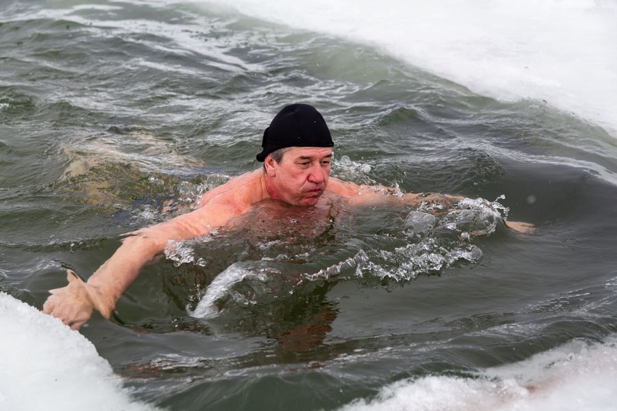 Фото Двенадцать с половиной метров холода: моржи Новосибирской области открыли сезон 22
