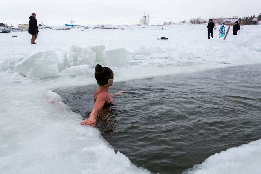 Фото Двенадцать с половиной метров холода: моржи Новосибирской области открыли сезон 32