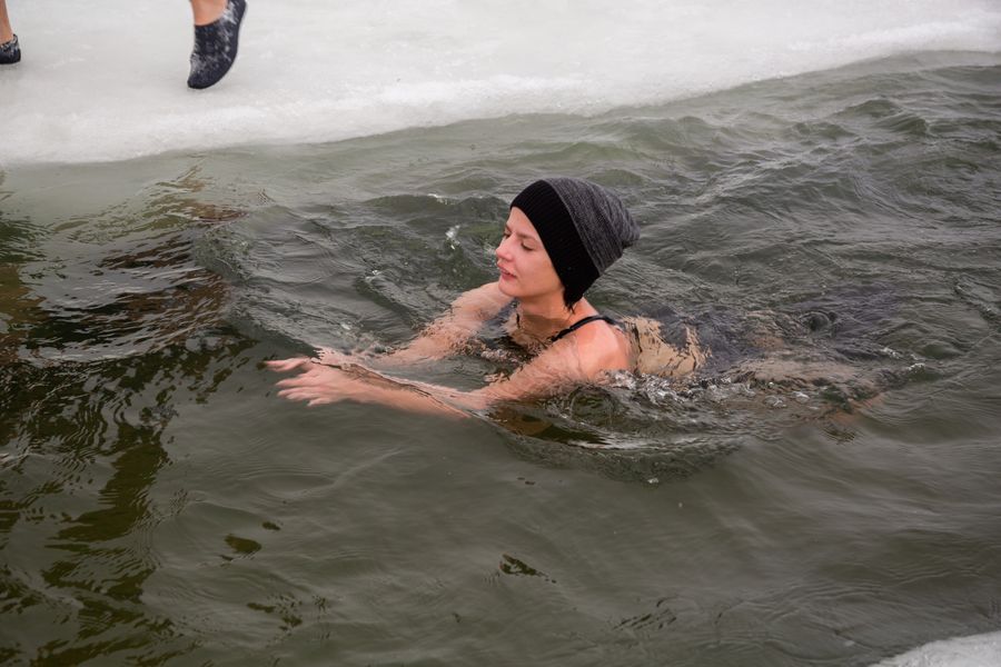 Фото Двенадцать с половиной метров холода: моржи Новосибирской области открыли сезон 11