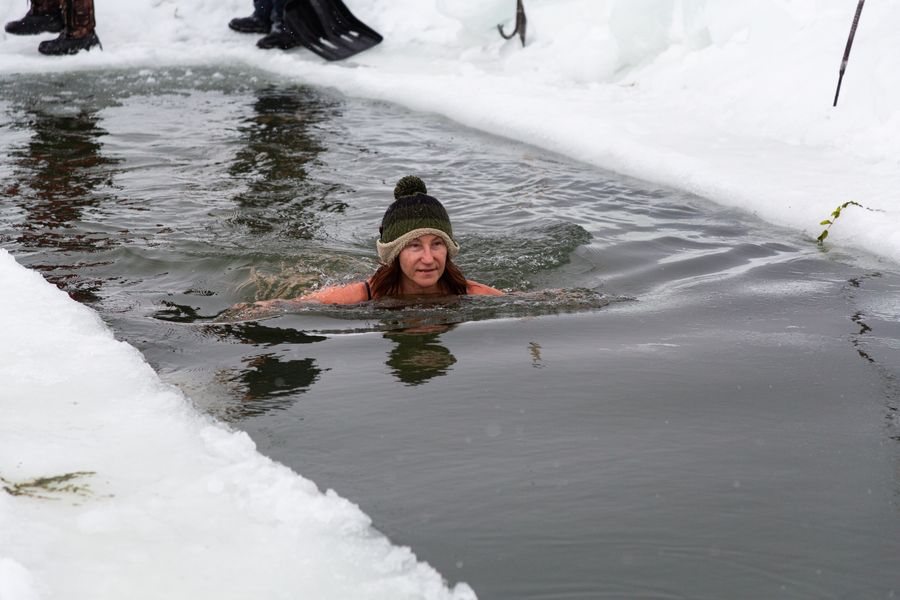 Фото Двенадцать с половиной метров холода: моржи Новосибирской области открыли сезон 24