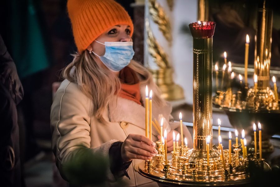 Фото Ярче дня: в Новосибирске прошла ночная служба в честь Рождества 107