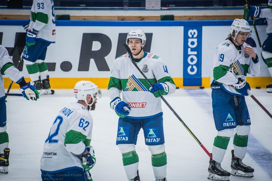 Фото Хоккейная «Сибирь» победила «Салават Юлаев» на третьем матче в плей-офф 133