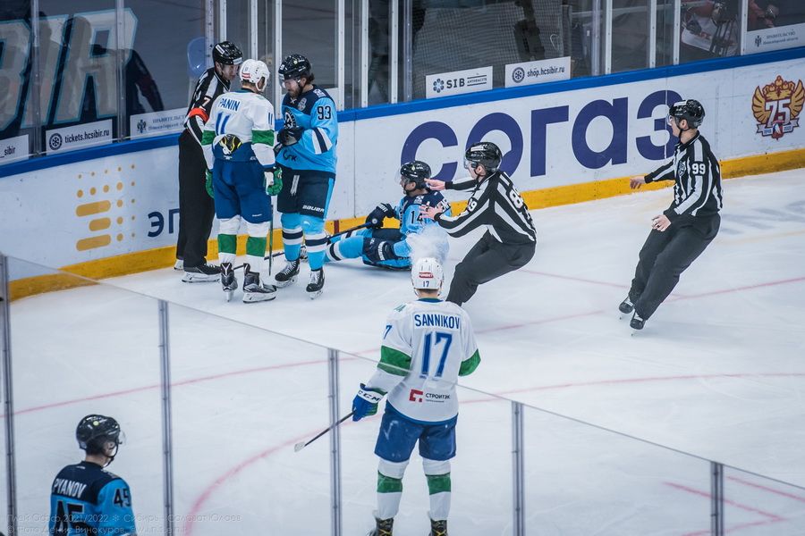 Фото Хоккейная «Сибирь» победила «Салават Юлаев» на третьем матче в плей-офф 102