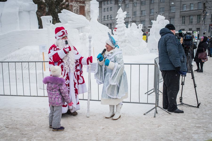 Фото «Мотивы Сибири»: в Новосибирске выбрали лучшую снежную скульптуру 7