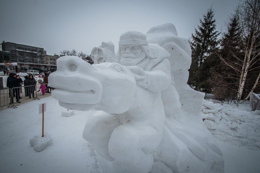Фото «Мотивы Сибири»: в Новосибирске выбрали лучшую снежную скульптуру 16