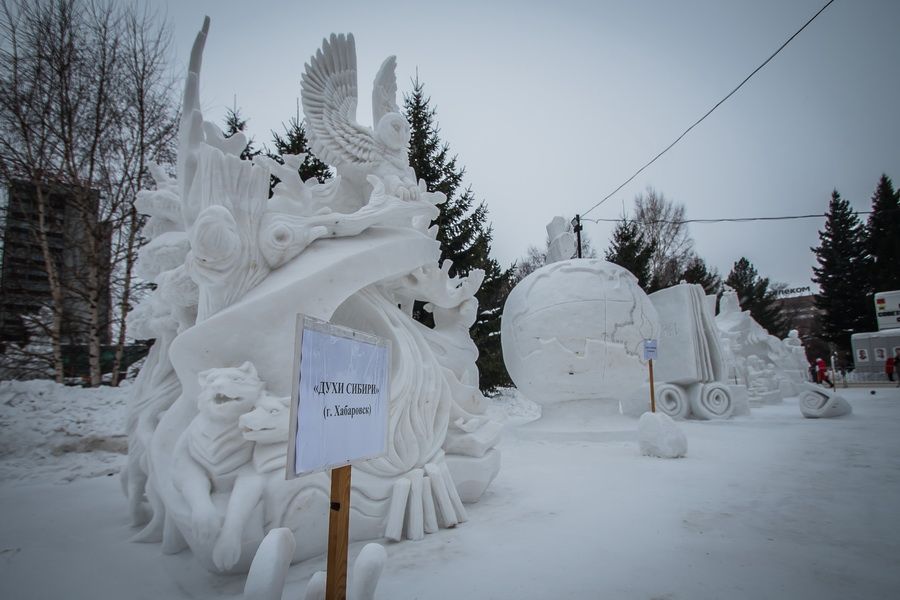 Фото «Мотивы Сибири»: в Новосибирске выбрали лучшую снежную скульптуру 20