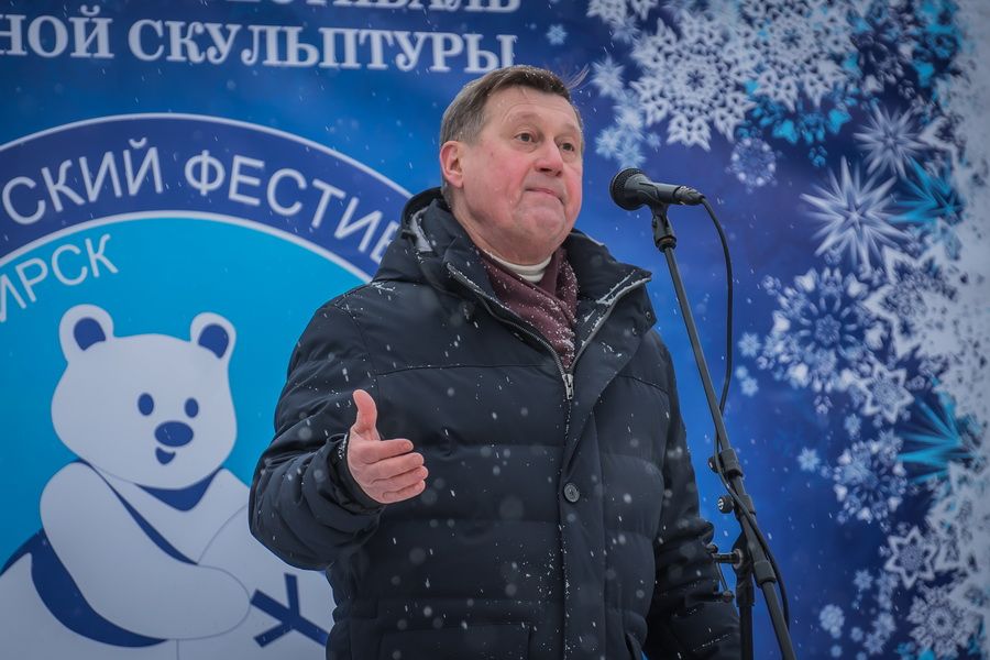 Фото «Мотивы Сибири»: в Новосибирске выбрали лучшую снежную скульптуру 73