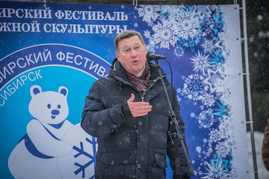 Фото «Мотивы Сибири»: в Новосибирске выбрали лучшую снежную скульптуру 79