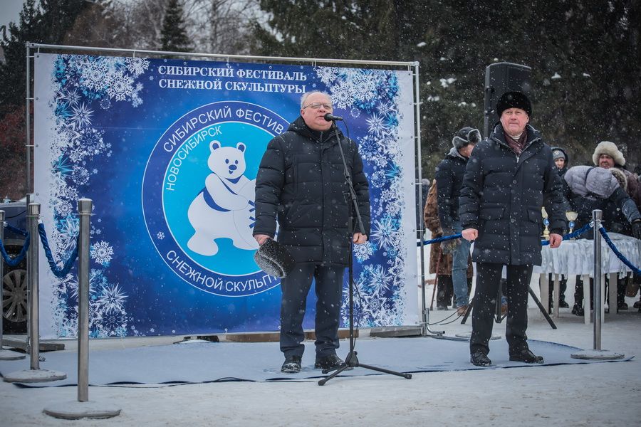 Фото «Мотивы Сибири»: в Новосибирске выбрали лучшую снежную скульптуру 80