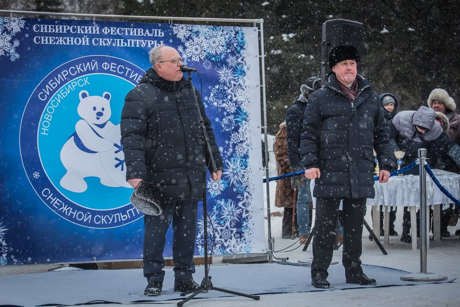 Фото «Мотивы Сибири»: в Новосибирске выбрали лучшую снежную скульптуру 81