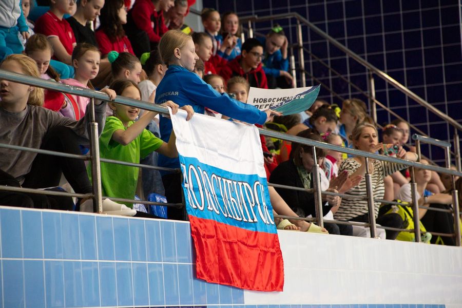 Фото Просто добавь воды: всероссийские соревнования по синхронному плаванию прошли в Новосибирске 11
