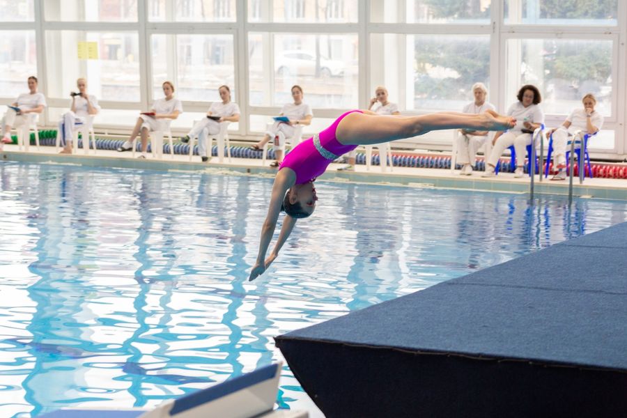 Фото Просто добавь воды: всероссийские соревнования по синхронному плаванию прошли в Новосибирске 18