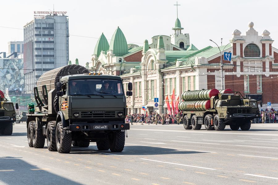 Фото «На пле-чо!»: Парад Победы прошёл в центре Новосибирска 9 мая 4
