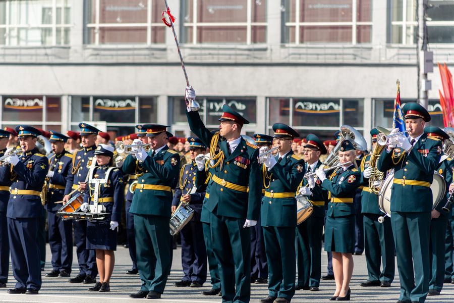 Фото «На пле-чо!»: Парад Победы прошёл в центре Новосибирска 9 мая 72