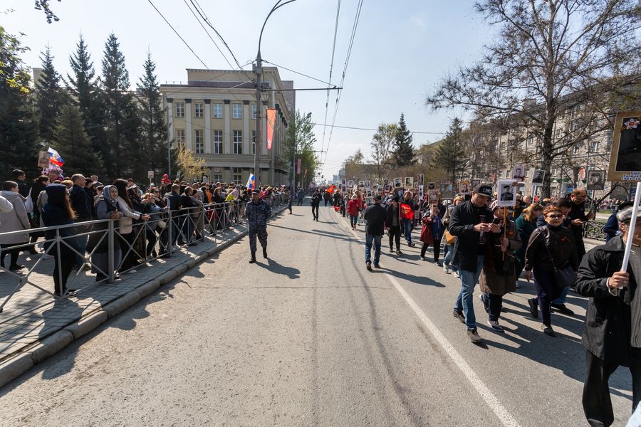 Фото Полк, который не умрёт: шествие «Бессмертного полка» прошло в Новосибирске 9 мая 4
