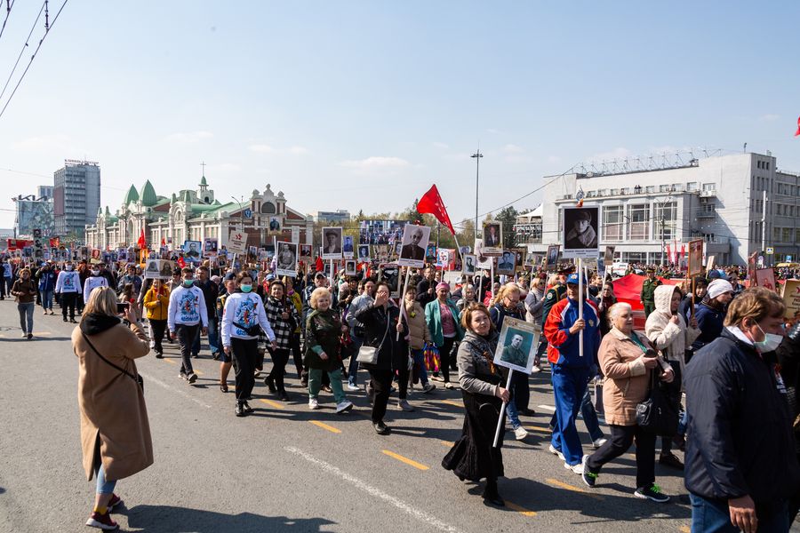 Фото Полк, который не умрёт: шествие «Бессмертного полка» прошло в Новосибирске 9 мая 12
