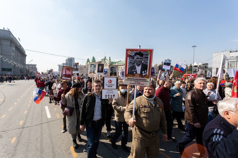 Фото Полк, который не умрёт: шествие «Бессмертного полка» прошло в Новосибирске 9 мая 19