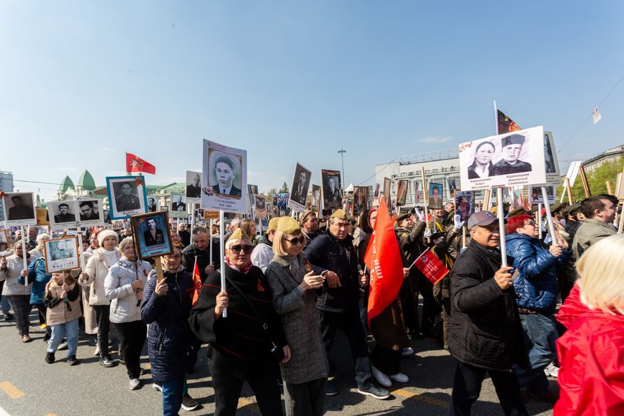 Фото Полк, который не умрёт: шествие «Бессмертного полка» прошло в Новосибирске 9 мая 23