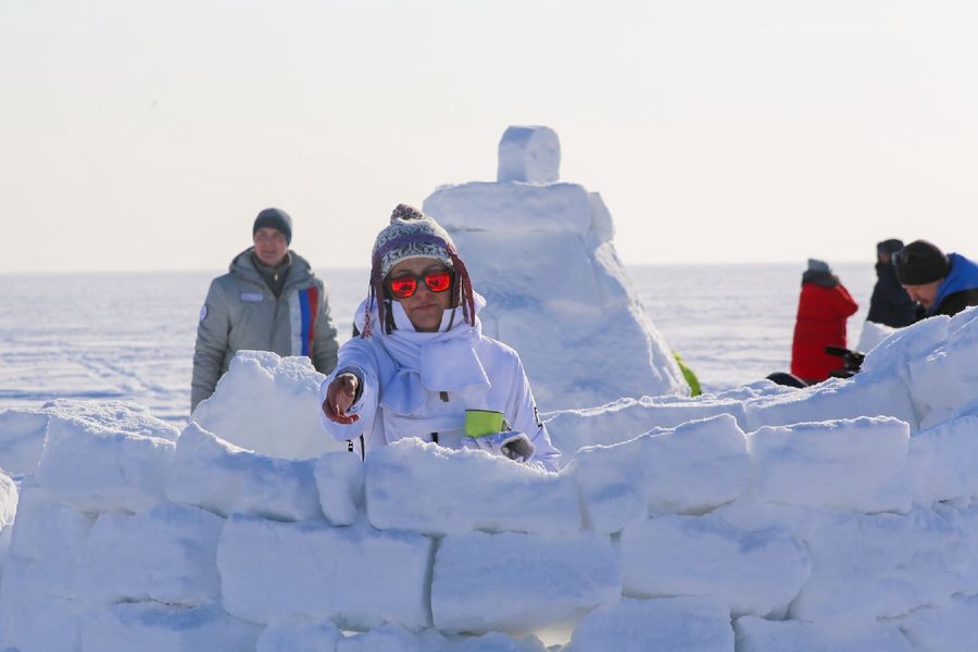 Фото «Город эскимосов» построили на льду Оби в Новосибирске 3