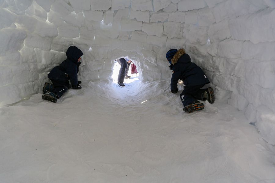 Фото «Город эскимосов» построили на льду Оби в Новосибирске 47
