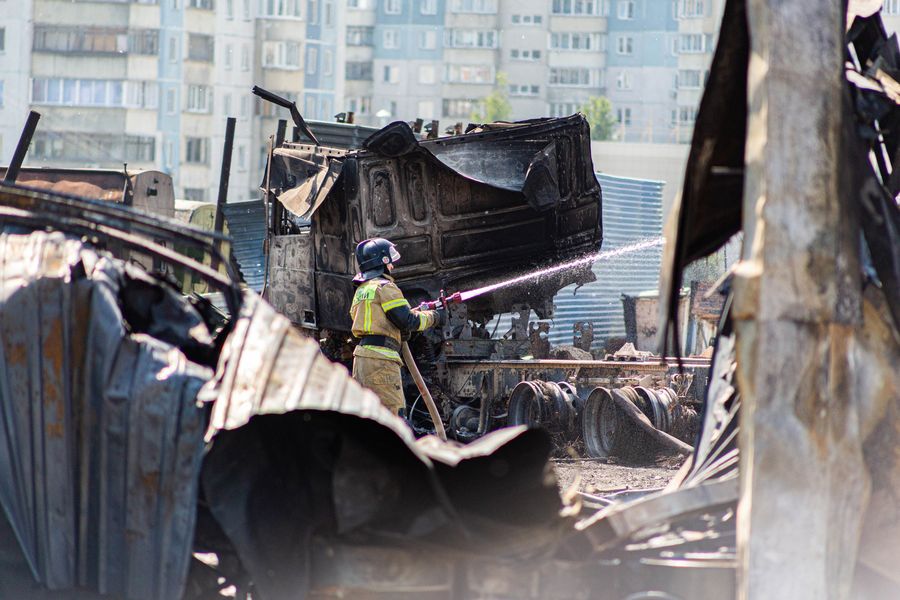 Фото Чёрный понедельник: АГЗС в Новосибирске превратилась в пепелище 57