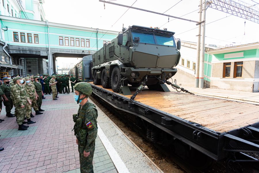 Фото Новейшее оружие Вооружённых сил России доставили в Новосибирск 24