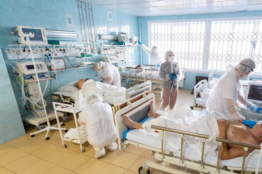 Фото Красная зона: что происходит в реанимации ковидного госпиталя в Новосибирске 2