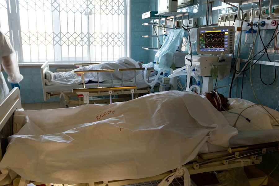 Фото Красная зона: что происходит в реанимации ковидного госпиталя в Новосибирске 5
