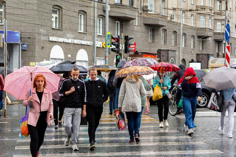 Фото «У природы нет плохой погоды»: проливные дожди пришли в Новосибирск на неделю 10
