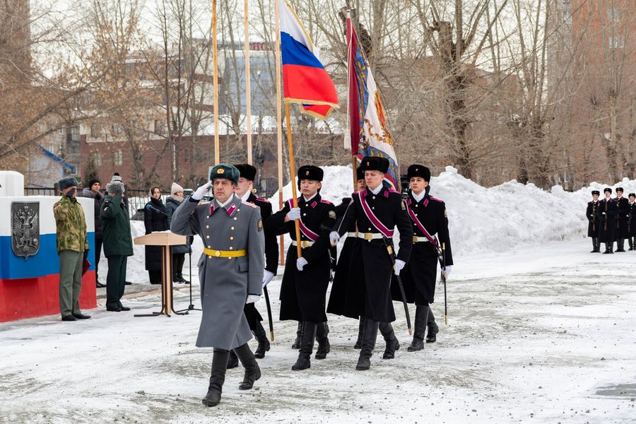 Фото Новосибирские кадеты приняли участие в параде в честь Дня защитника Отечества 7