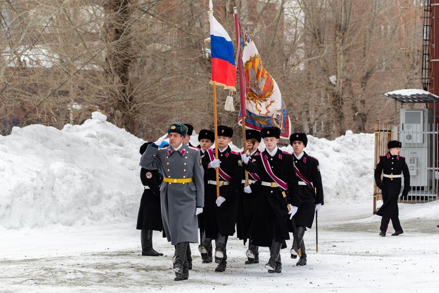 Фото Новосибирские кадеты приняли участие в параде в честь Дня защитника Отечества 31