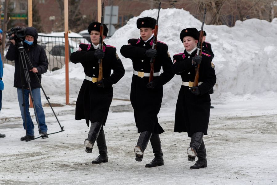 Фото Новосибирские кадеты приняли участие в параде в честь Дня защитника Отечества 44