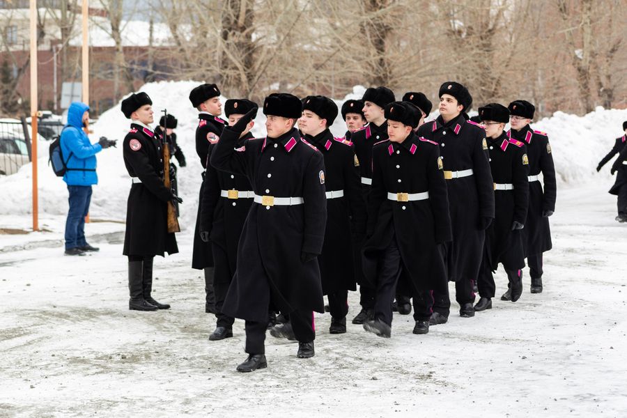Фото Новосибирские кадеты приняли участие в параде в честь Дня защитника Отечества 54