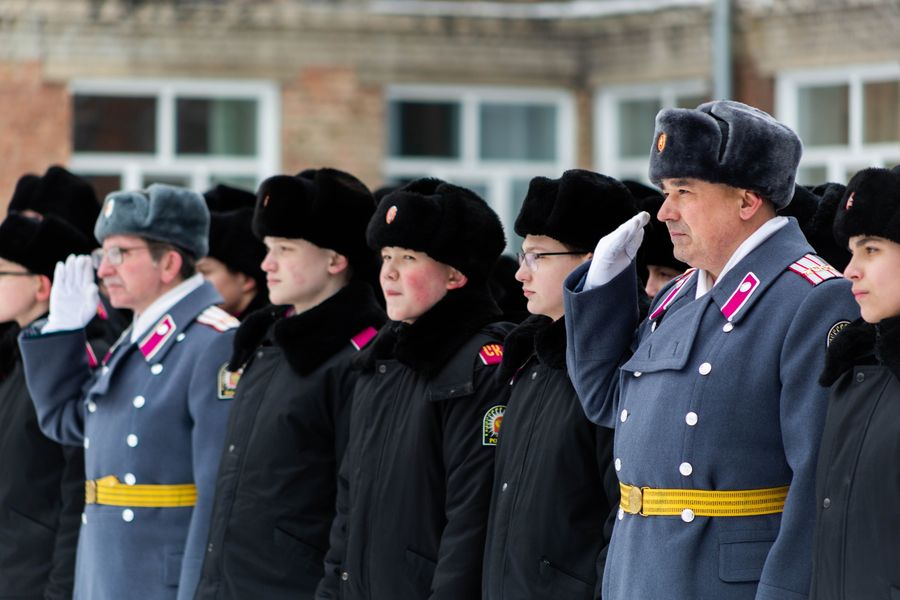 Фото Новосибирские кадеты приняли участие в параде в честь Дня защитника Отечества 57