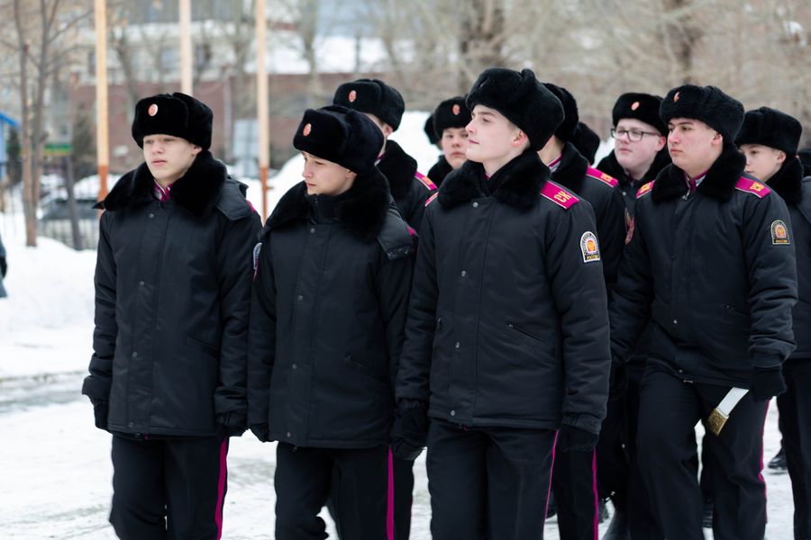 Фото Новосибирские кадеты приняли участие в параде в честь Дня защитника Отечества 45