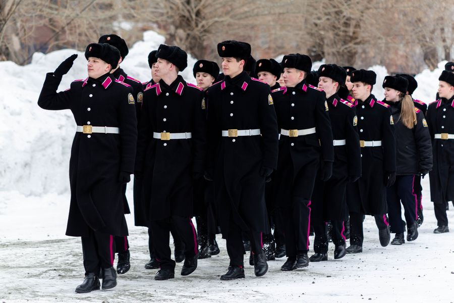 Фото Новосибирские кадеты приняли участие в параде в честь Дня защитника Отечества 60