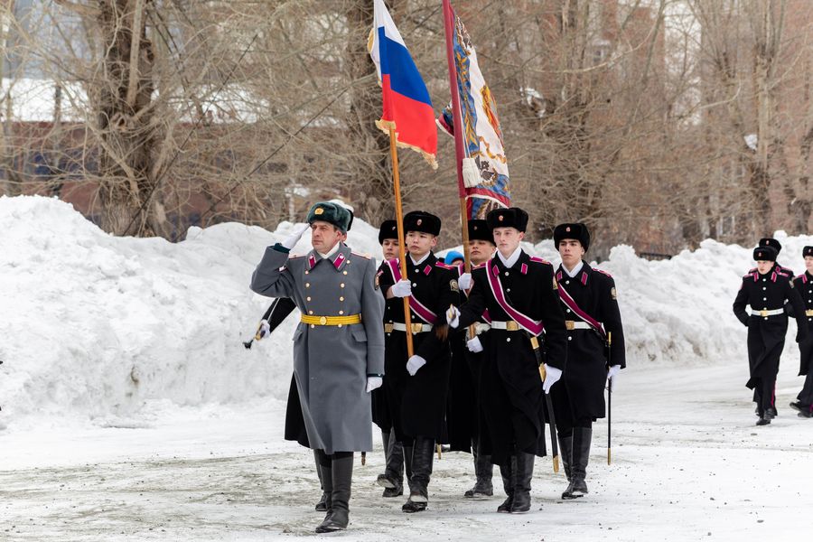 Фото Новосибирские кадеты приняли участие в параде в честь Дня защитника Отечества 58
