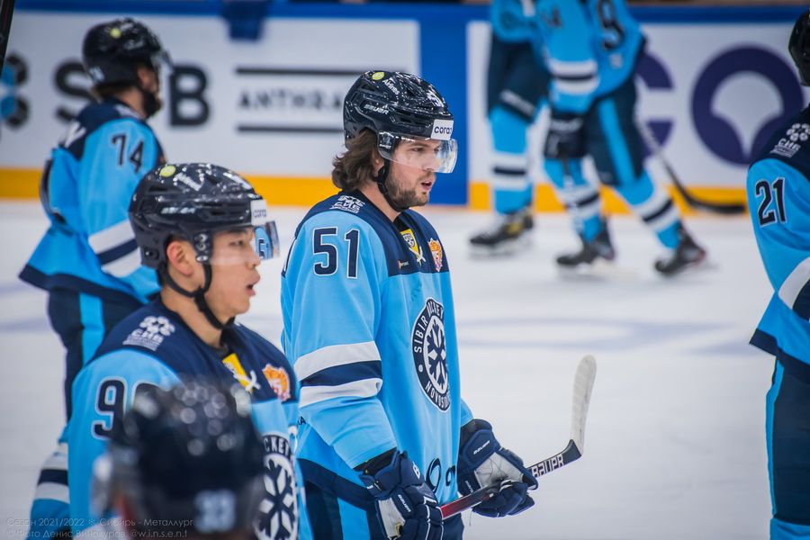 Фото «Сбиваемся на хаотичный хоккей»: почему ХК «Сибирь» снова проиграл на домашнем льду 9