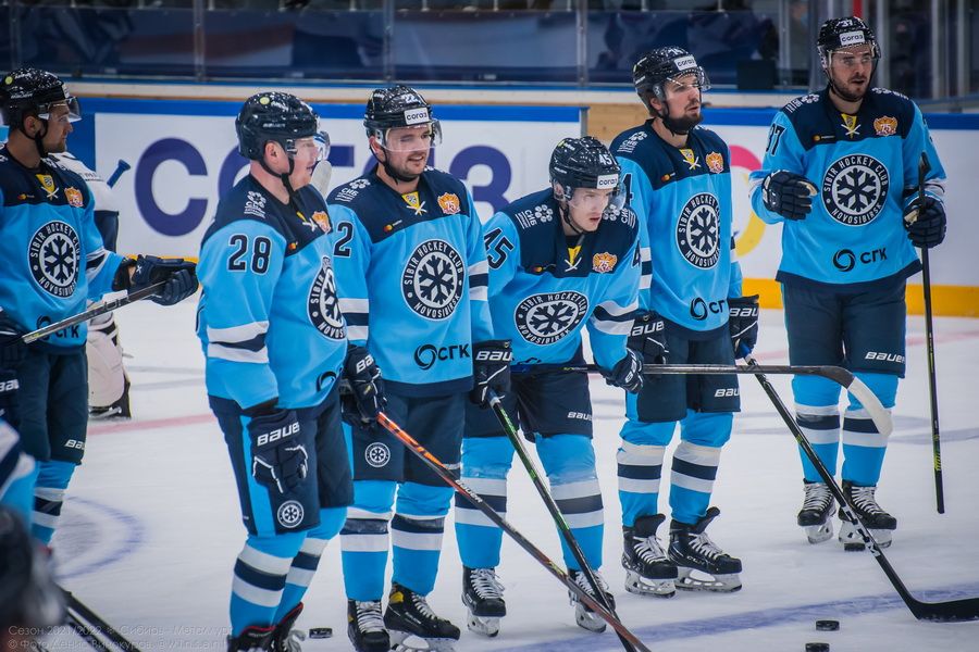 Фото «Сбиваемся на хаотичный хоккей»: почему ХК «Сибирь» снова проиграл на домашнем льду 10