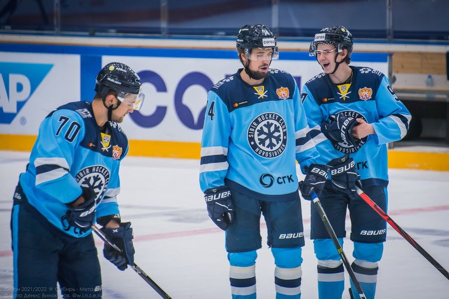 Фото «Сбиваемся на хаотичный хоккей»: почему ХК «Сибирь» снова проиграл на домашнем льду 13